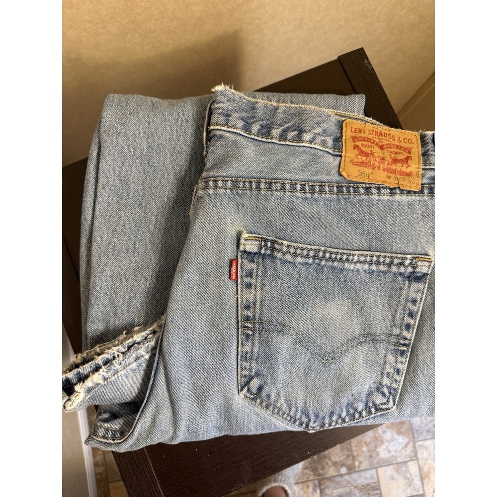 Levi's 550 Jeans Mens 36x30 Blue Medium Wash
